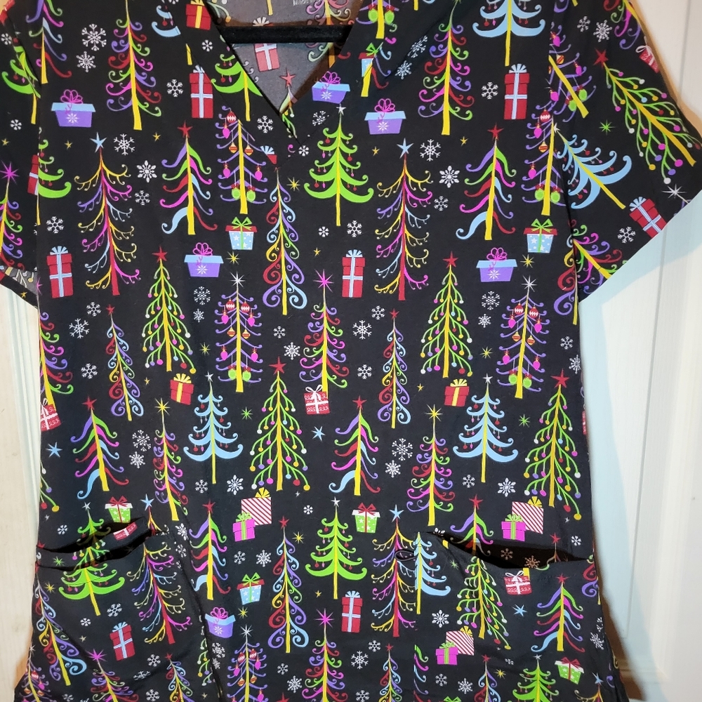 Womans scrubs  lg